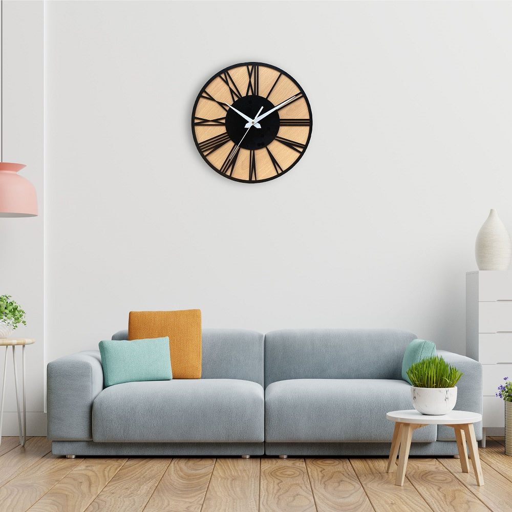 STYLISH ROMAN WOODEN WALL CLOCK
