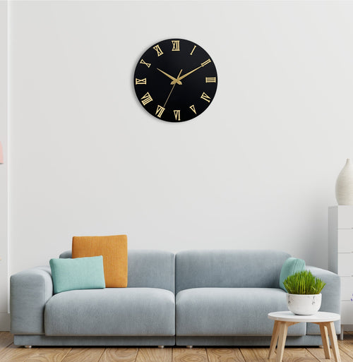 STYLISH ROMAN WOODEN WALL CLOCK