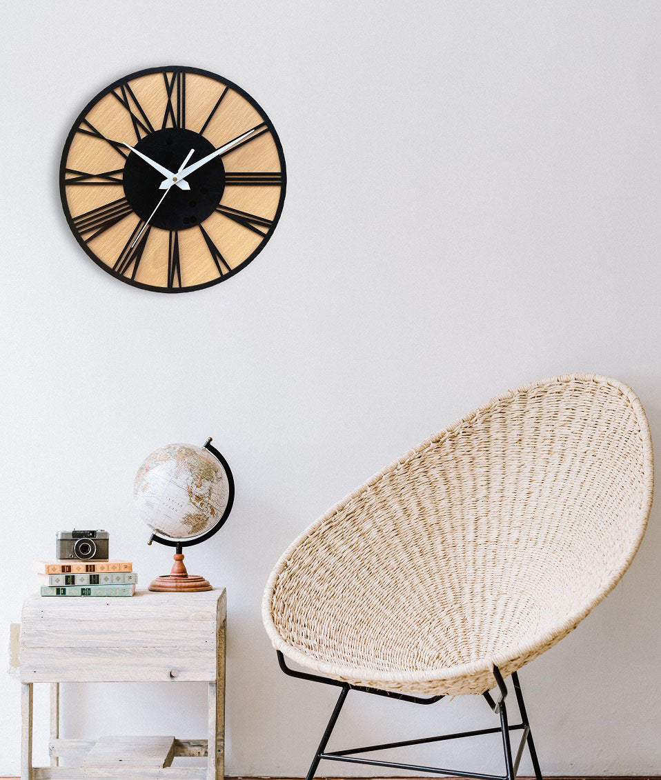 STYLISH ROMAN WOODEN WALL CLOCK